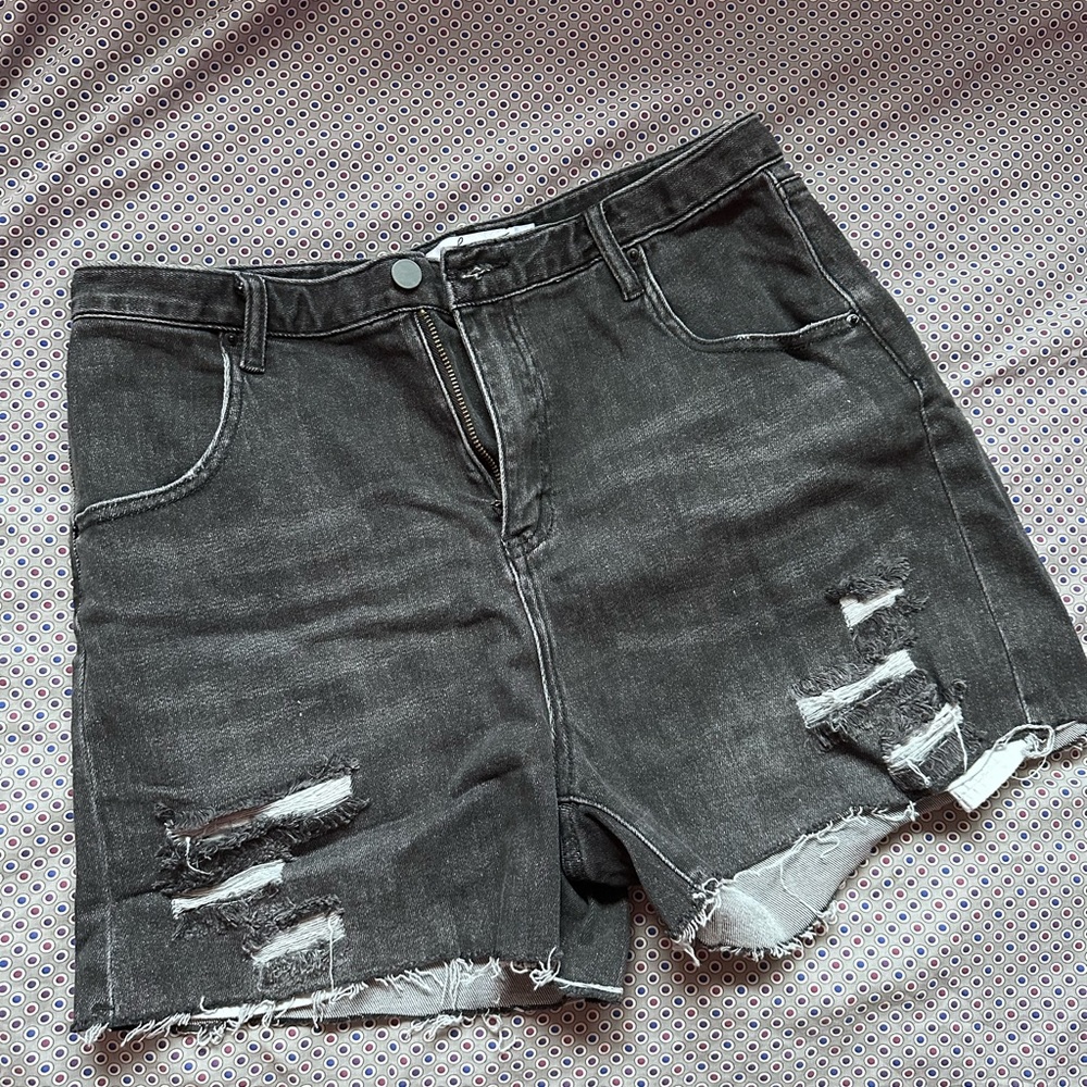 By Egreis Vilma Shorts - Distressed Black